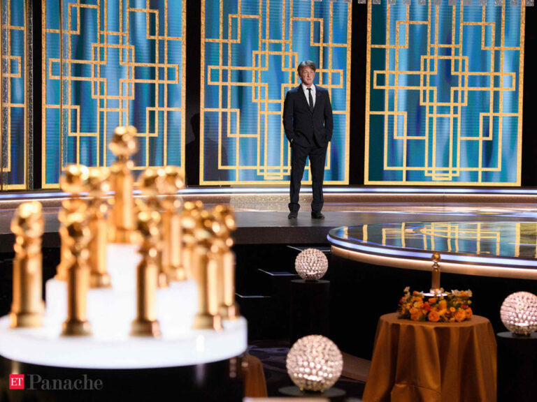How many Oscars has screenwriter Robert Bolt won?