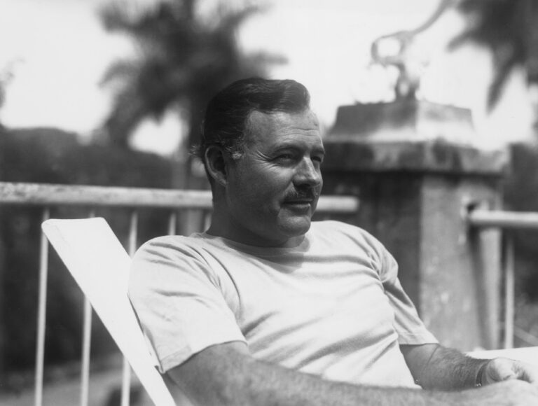 How many Pulitzer prizes did Ernest Hemingway win?