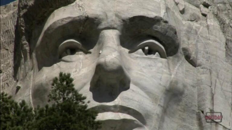 What are the presidents carved on Mount Rushmore, South Dakota, meant to represent?