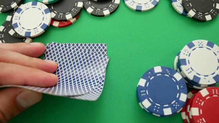 What is the rank of hands in poker?