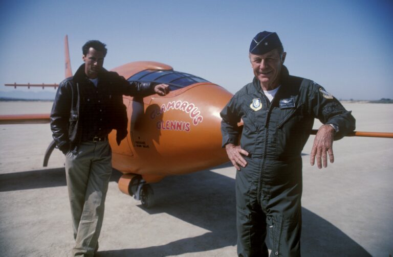 What part did Chuck Yeager play on-screen in The Right Stuff (1983)?