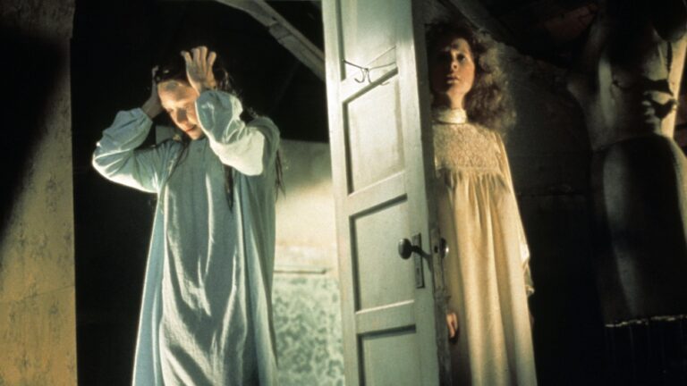 What was Piper Laurie’s last film before her role as Carrie’s insane mother in Carrie (1976)?