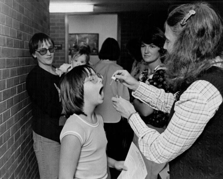 When was the Salk polio vaccine first used on school children in America?