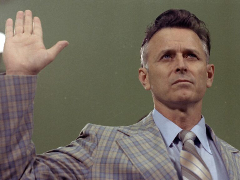 Where was the assassin of civil rights leader Martin Luther King, James Earl Ray arrested?
